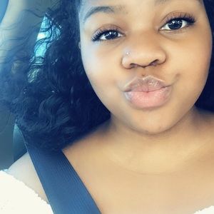 Meet your Posher, Sheltina